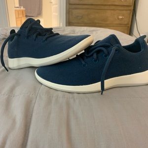 NWT: allbirds Wool Runners (Women Size 10)